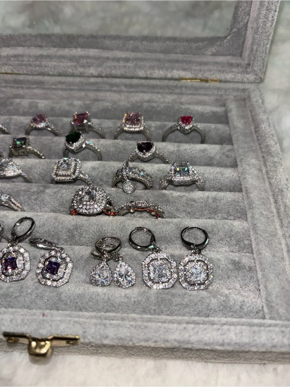 Jewelry elegant women